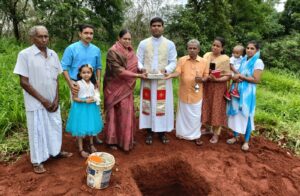 die Grundsteine für die ersten 2 Häuser